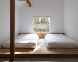 WHITE HUT l ホワイトハット