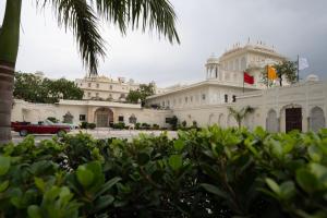 The Raj Palace (Small Luxury Hotels of the World)