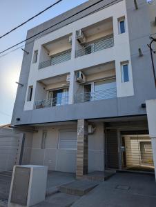 Departamento IRIGOYEN, moderno, excelente sector, súper tranquilo!!