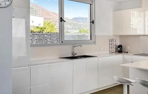 4 Bedroom Gorgeous Home In Fuengirola