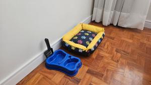 Studio reformado e bem equipado