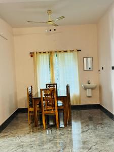 Elora cliff 3 bhk private entire cozy villa with kitchen on varkala cliff