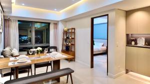 Modern Apartment in Makati CBD with Rooftop Pool & Gym
