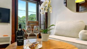 Elegant River View Corpo Santo Apartment