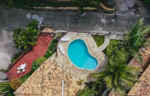 Casa em condominio com piscina privativa em Joao fernandes