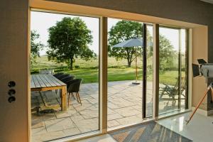 Historic Farmhouse With Moat On Eiderstedt