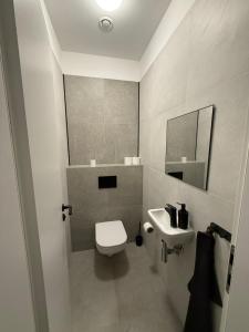 The Blue Church Family Apartment Old Town Self Check-in 6 guest