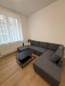 The Blue Church Family Apartment Old Town Self Check-in 6 guest