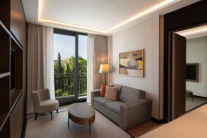 Altunizade Suites Istanbul, Curio Collection By Hilton