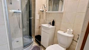 Cosy Studio in University District-Free Parking with gate!