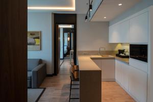 Altunizade Suites Istanbul, Curio Collection By Hilton