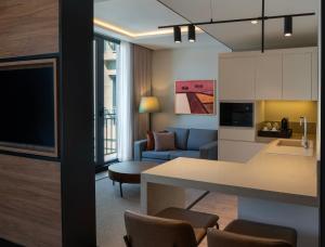 Altunizade Suites Istanbul, Curio Collection By Hilton