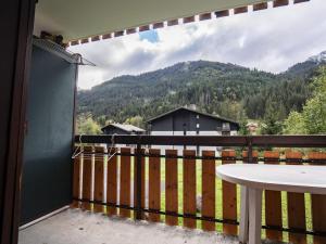 2 PIECES 4 PERSONNES - FR-1-676-145