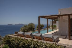 ArtOikia Luxury Villas, By Hellocrete