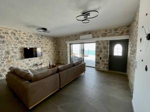 Ocean Bliss Villa, By Hellocrete