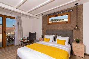 Rooftop apartment,in the heart of old town!