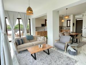 Villa Meli, By Hellocrete