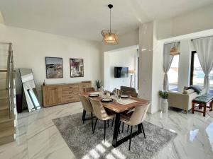 Villa Meli, By Hellocrete