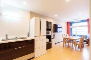 Just a short walk 黒門市場1min 道頓堀 心斎橋 Glico Sign 黒門市場 Guestroom Starlight