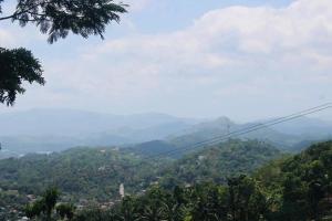 Cloudora Inn Kandy