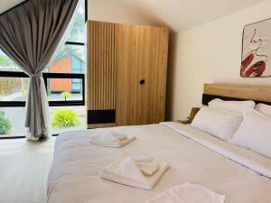 Sandline Cabin Bangtao Just 20m from the Beach