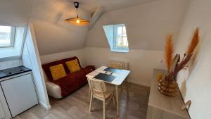 Lescale - spacieux studio - centre-ville Laval
