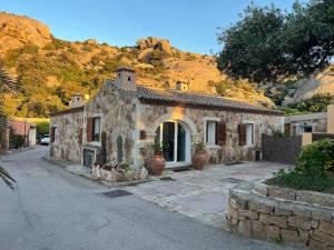 Villa "Faro dei Monaci" a Baia Sardinia