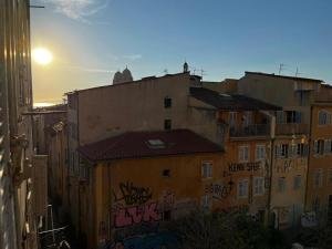 Grand T2 au coeur du Panier