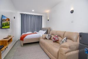 Royal suburbs by Tsavo