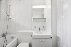 City Studio - Crown 45