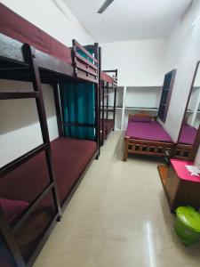 Poppy Stays Varkala