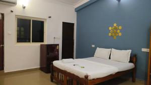 Candolim Beach Inn By RIH