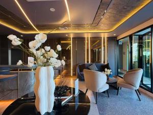 New great pool and gym condo chiangmai