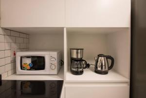 Studio at Dubai Arch 2005