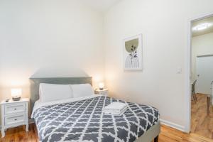 2BD Classy Manhattan Home