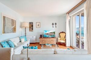 Portoseaview Terrace & AC