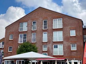 Orth B16 - toller Hafen-und Ostseeblick