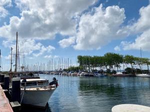 Orth B16 - toller Hafen-und Ostseeblick