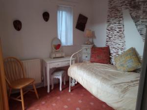 Bright warm, spacious 3 bedroom flat, with balcony in Redditch, Worcestershire