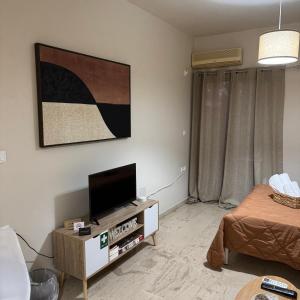 Central House Karistos Two