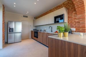 CASCINA BUZIO 12, Emma Villas