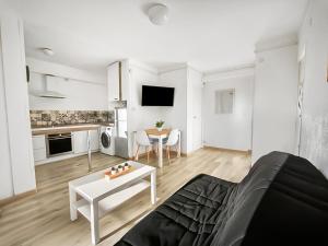 Lumineux T2 proche de la Mer avec Clim & Central