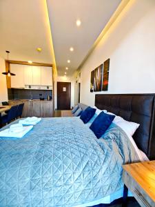 Harmony, Residence Hill A85