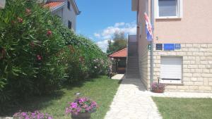 Apartments with parking space Biograd na Moru, Biograd - 15472