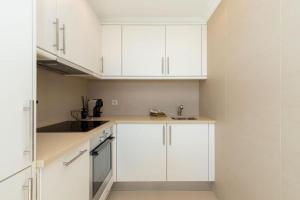 Snazzy Varandas do Castelo One Bedroom Apartment with Sea View sleeps 2persons