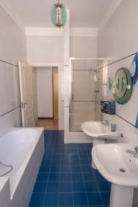 San Lorenzo by the sea 1