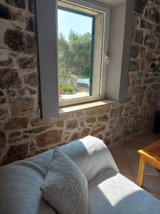 Seaside house for families with children Skrivena Luka, Lastovo - 24059