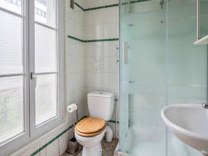 Quiet and bright studio