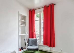 Quiet and bright studio