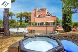 Villa Irene in Castiglioncello by TuscanyWeGo